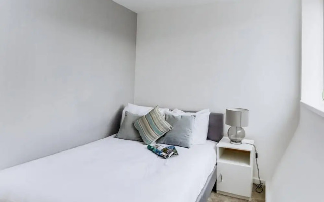 1BR amazing refurbished studio located in central Leicester