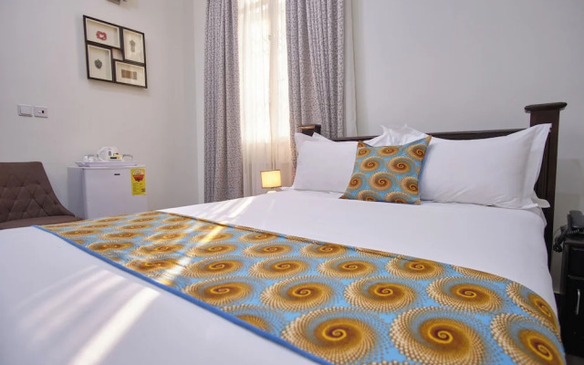 The Highbridge Guest Lodge