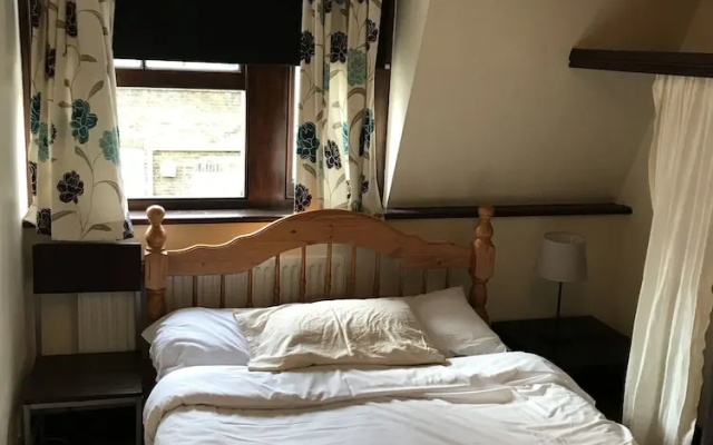 Rooms At103