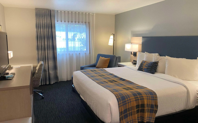 Best Western Lake Lucille Inn