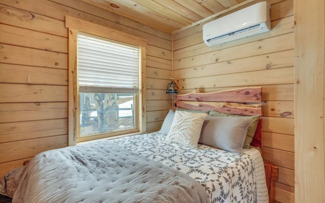Handcrafted Tiny Home, Near Dtwn Boone