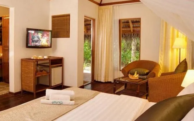 Madoogali Resort & Spa Maldives