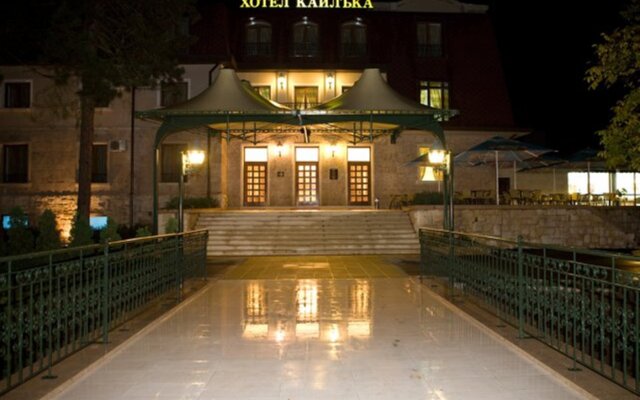 Отель Kaylaka Park Hotel Болгария, Плевен - отзывы, цены и фото номеров - забронировать отель Kaylaka Park Hotel онлайн вид на фасад
