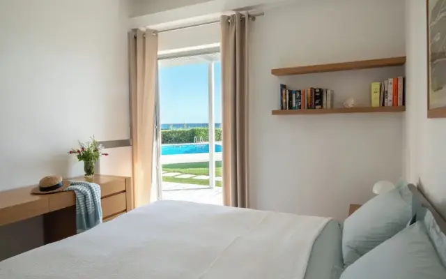 Paradise Beachfront Villa Athenian