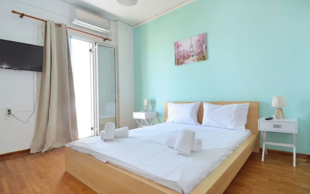 A cute & comfortable 2 bedroom apartment
