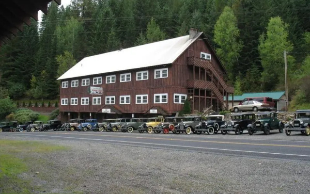 Bear Creek Lodge