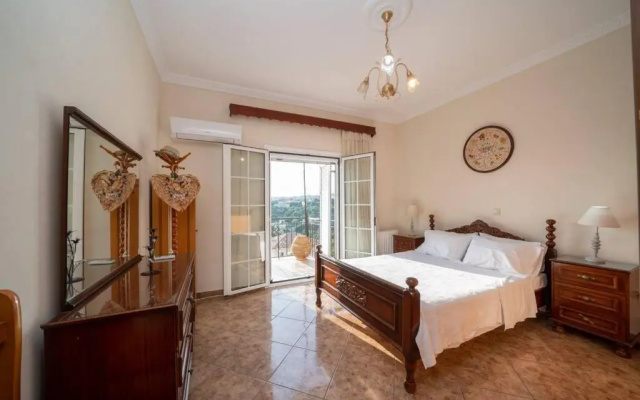Dimitris Luxury Apartment