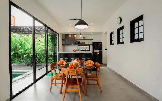 D'Kenyeri Villa by Aayan