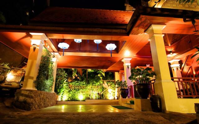 Отель Aquamarine Resort & Villa вид на фасад