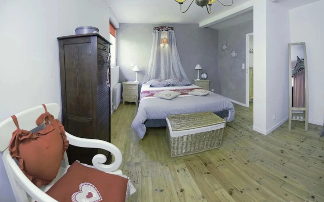 Chalet in Raon-l'etape Near Lake