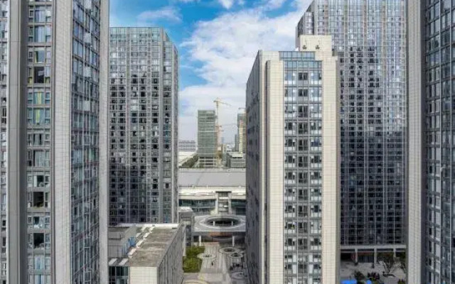 Paddington City Home Hasha Outlets