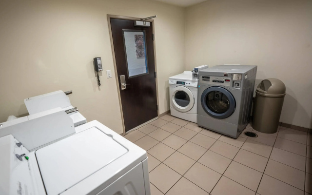 MainStay Suites at Discovery Park of America