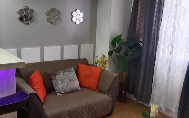 1 Br condo T2-8H