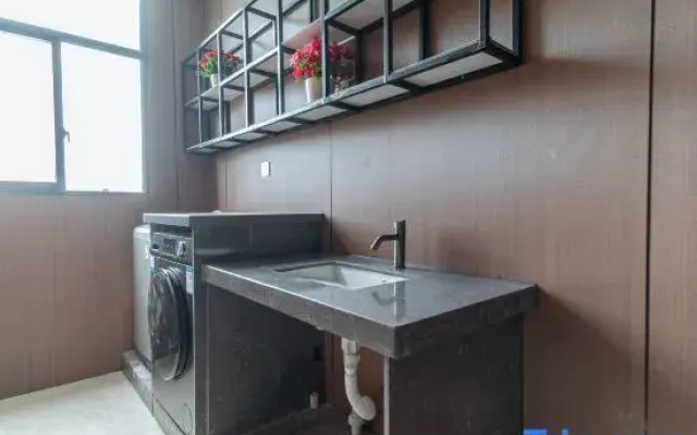 Unitour Hotel (Guilin Jinshan Square Lingui Pedestrian Street)