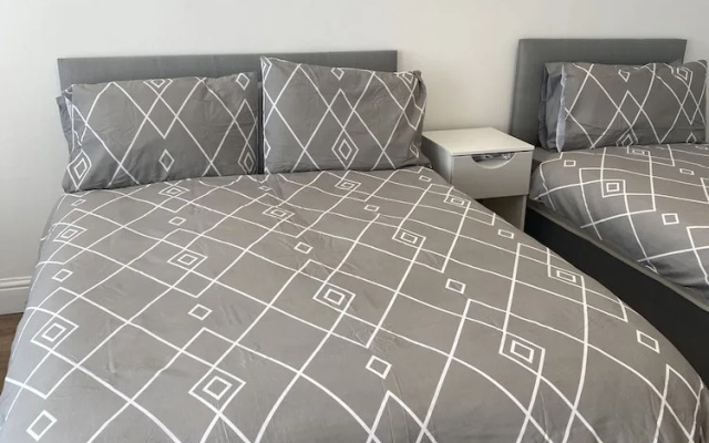 Large 3 bed House Sleep 10 Anfield Liverpool