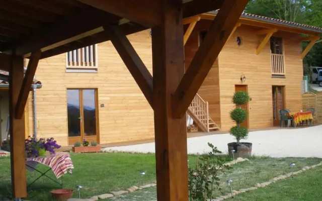 La Maison Des Papillons Bleus