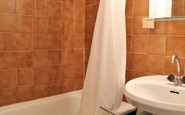 Appartement Risoul, 1 pièce, 4 personnes - FR-1-330-145