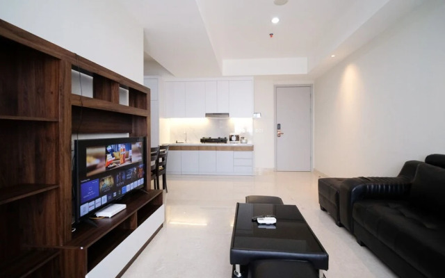 Homey 3Br With Private Lift At Grand Sungkono Lagoon Apartment