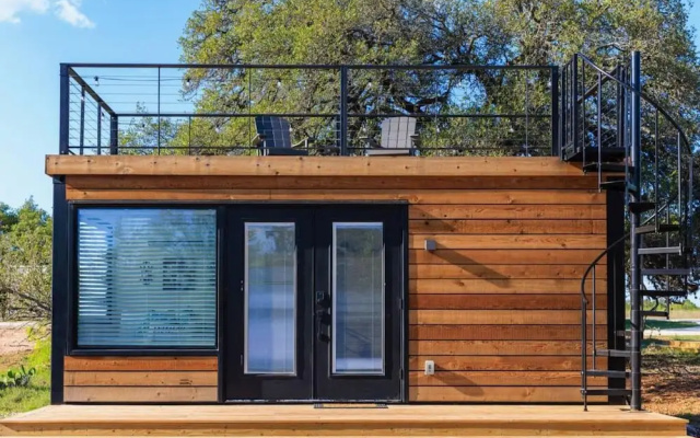 New Wilderness Hideout-cozy Container Home