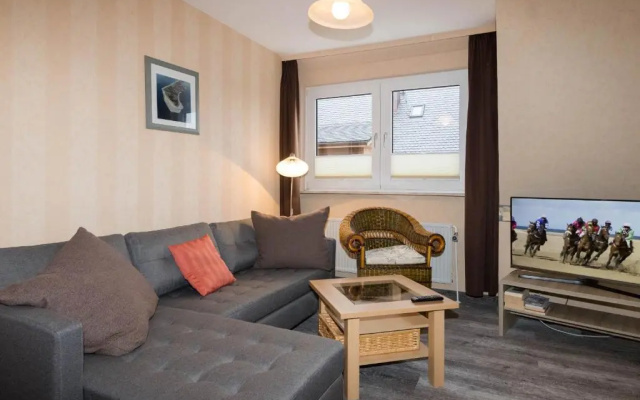 Wohnung 2, Schumacher