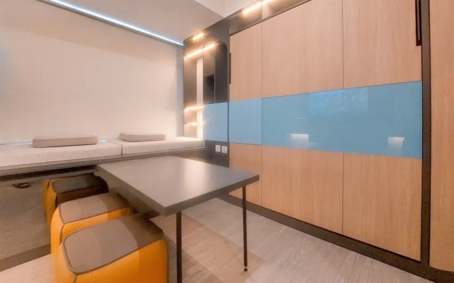 Cozy and New Studio at Collins Boulevard Apartment
