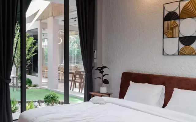 Taradol Premium Pool Villa