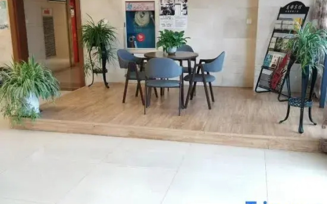 Yulongdu Hotel (Long-distance Passenger Transport Center)