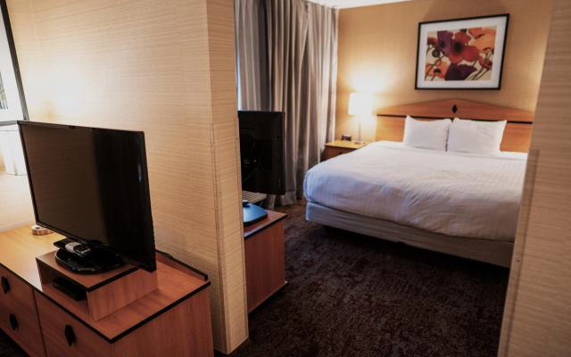 Crystal Inn Hotel & Suites Midvalley