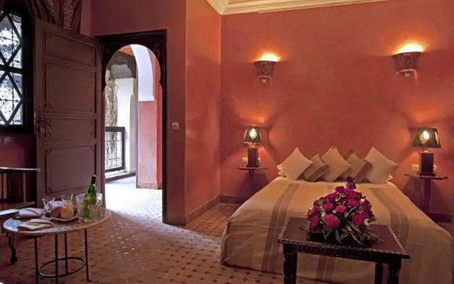 Angsana Riad Tiwaline
