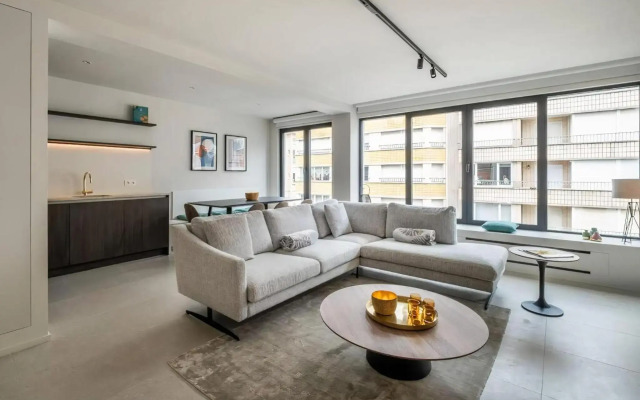 Fully renovated magnificent apt 50m from the beach