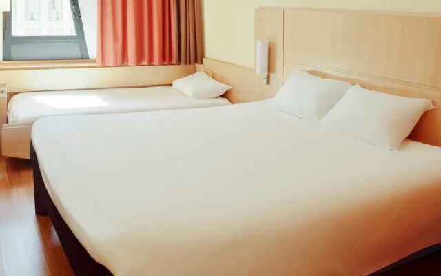 Отель Ibis Marseille Centre Euromed Франция, Марсель - 4 отзыва об отеле, цены и фото номеров - забронировать отель Ibis Marseille Centre Euromed онлайн комната для гостей