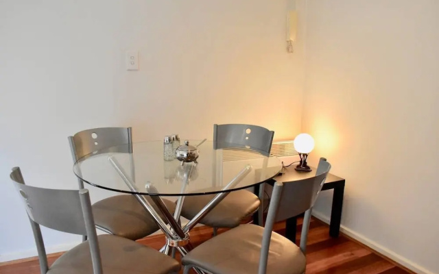 Cosy 1 Bedroom Apartment in Trendy Northcote