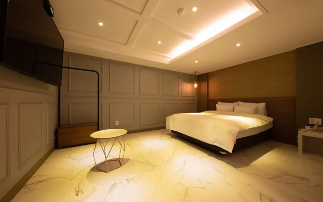 Hotel Momo