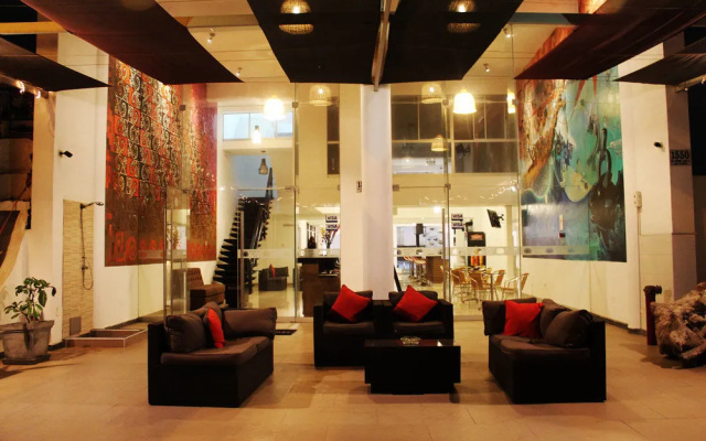 Mochican Palace Hotel