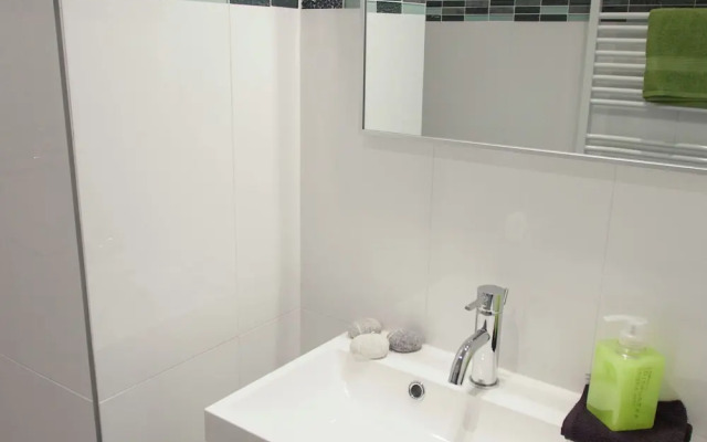 Light Bungalow With Dishwasher, Near Maastricht