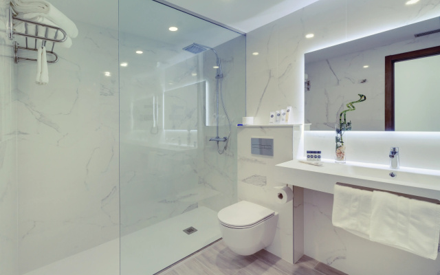 Playa de Foz Hotel & Spa by gaiarooms