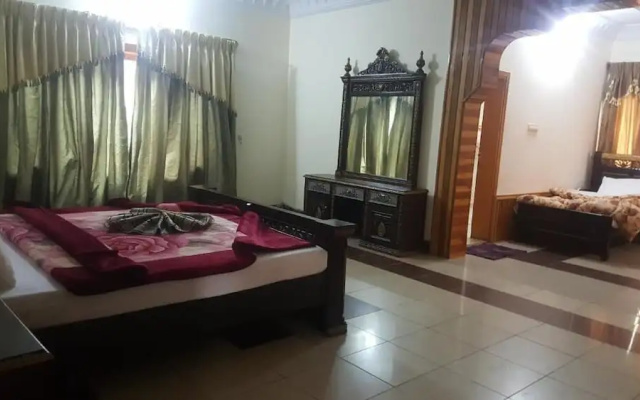 Hotel Deep Forest
