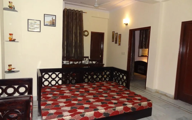 Tulsian Guest House & Apartments