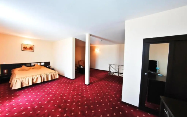 Hotel Magic Trivale