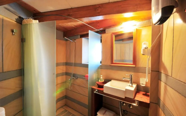 Izambo Guesthouse