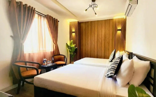 Rosa May Hotel