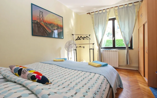 Apartment 1844