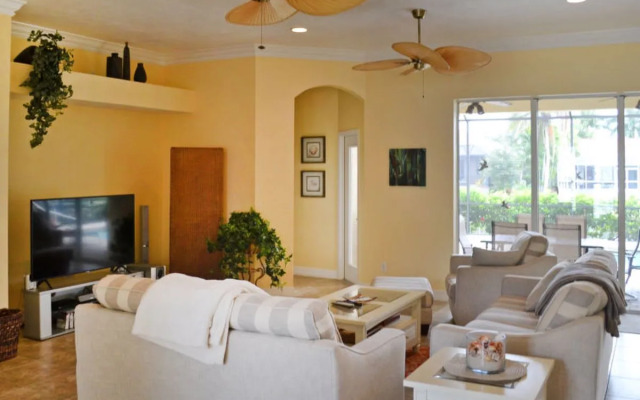 Sunny Villa