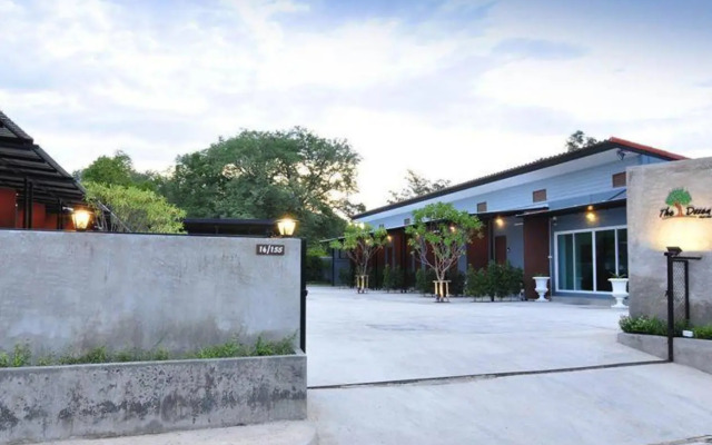 The Dozen Huahin Hotel