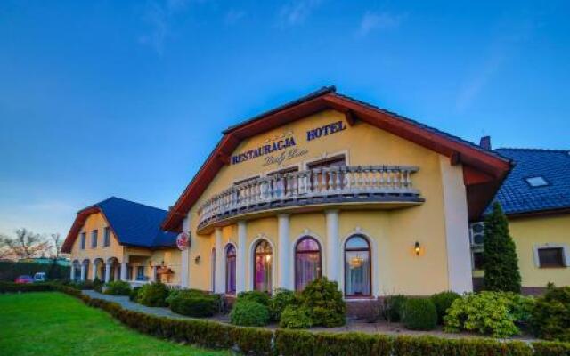 Hotel Biały Dom вид на фасад