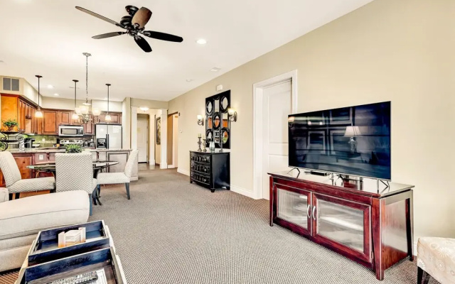 Stayin Classy 2 Bedrooms 2 Bathrooms Condo