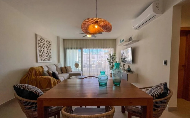 Incredibly Beautiful Condo Just Steps to the Beach