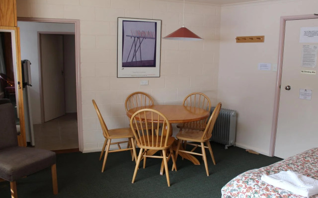 Kasees Apartments & Mountain Lodge