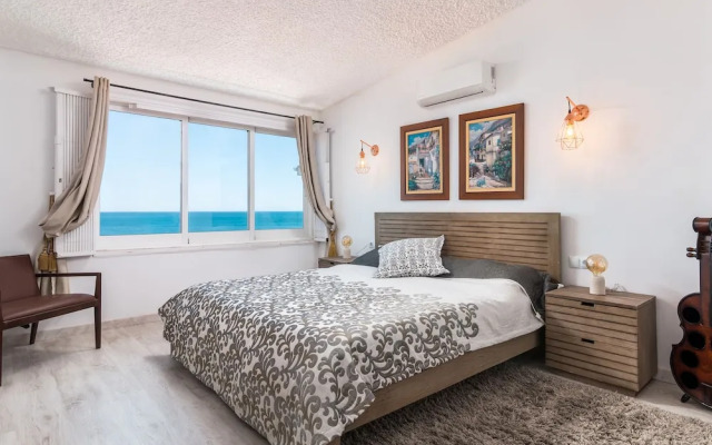 Beach Villa Dorada