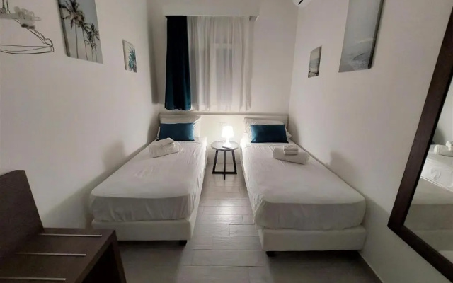 Leone Suite Apartments
